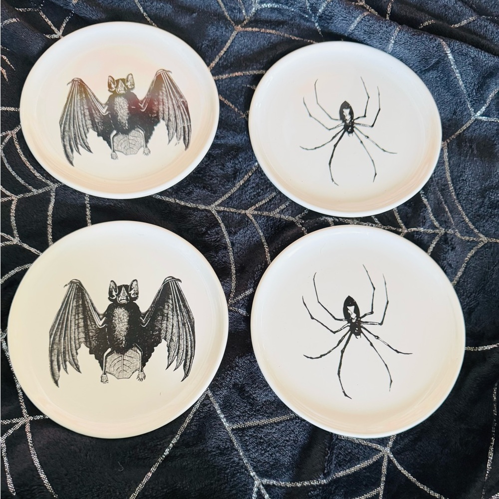 At Home Halloween Theme Sketches Plates‎ set of 4